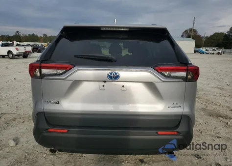 2022 Toyota Rav4 Le z USA, uszkodzony, nr VIN JTMLWRFV5ND564956